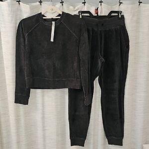 NWOT Lululemon Athletica Track Pants & Sweatshirt Set Size 4